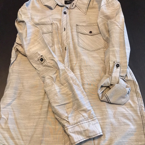 Mens button up - Picture 3 of 3